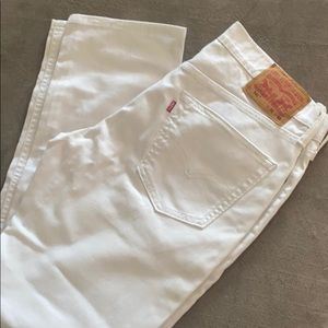 NWOT Levi’s 541 White Jeans W31 / L32